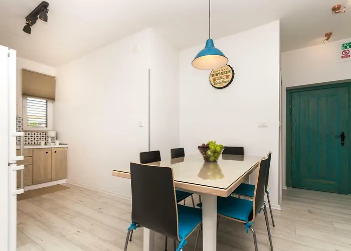 Luxury Lucy In Center With Amazing Sea-view *