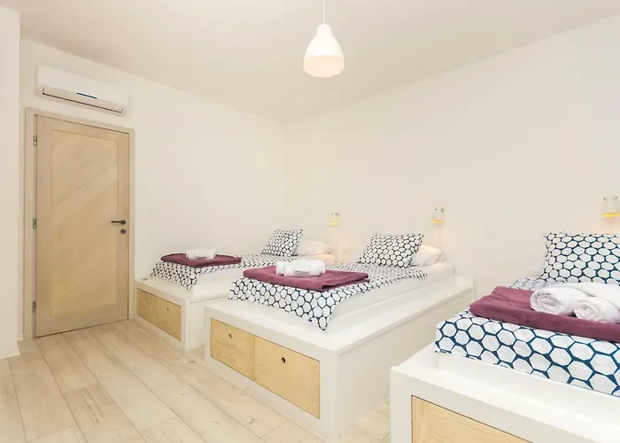 아파트 Luxury Lucy In Center With Amazing Sea-view