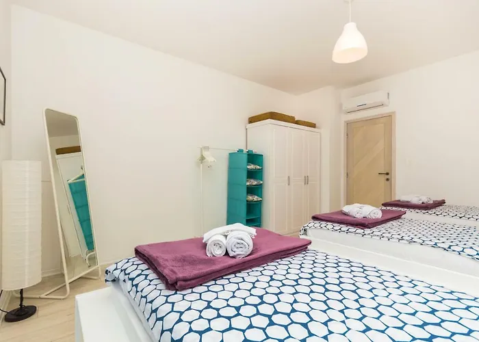 아파트 Luxury Lucy In Center With Amazing Sea-view