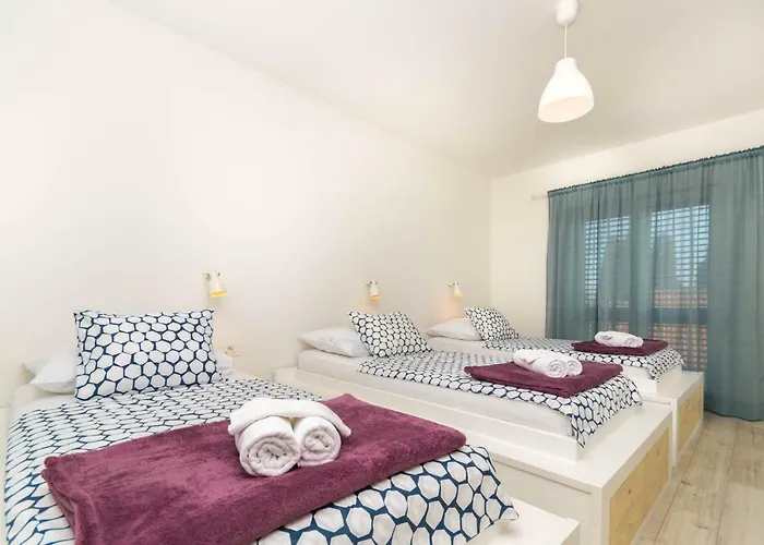 아파트 Luxury Lucy In Center With Amazing Sea-view