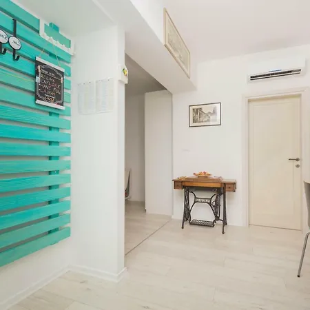 Luxury Lucy In Center With Amazing Sea-view Apartmán