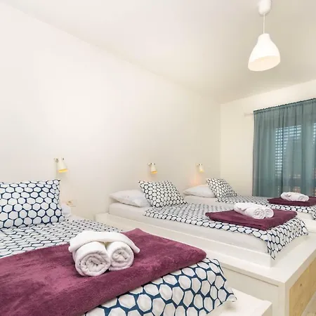 Apartmán Luxury Lucy In Center With Amazing Sea-view