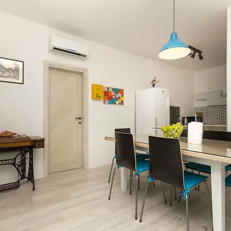 Luxury Lucy In Center With Amazing Sea-view Apartmán