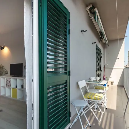 Luxury Lucy In Center With Amazing Sea-view *