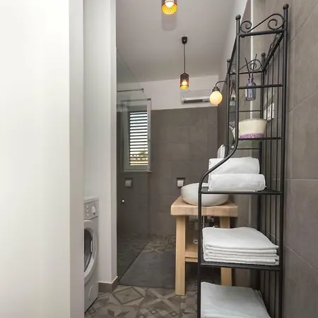 Luxury Lucy In Center With Amazing Sea-view Διαμέρισμα *